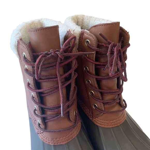 TOMMY HILFIGER | Women’s Brown Russel Faux Fur Lined Leather Duck Boots | Size 7 - Picture 7 of 11